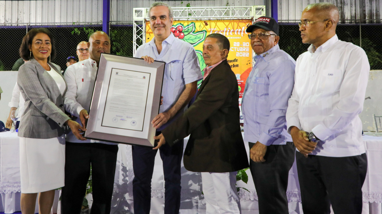 Caficultores De Polo, Barahona, Reconocen Al Presidente Abinader Por ...